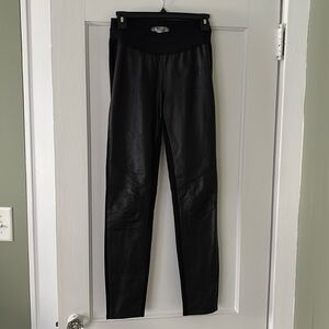 Paige Size M Paloma 100% Leather Front Pull On Leggings Black Elastic Waist
